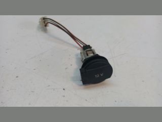 bontott VW TOUAREG Szivargyújtó Aljzat