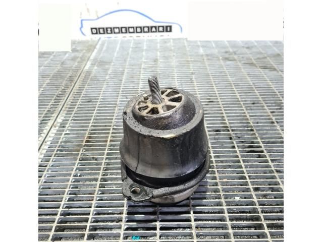 bontott VW TOUAREG Tartó Bak