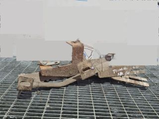 bontott VW TOUAREG Tartó Bak