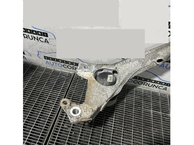 bontott VW TOUAREG Tartó Bak