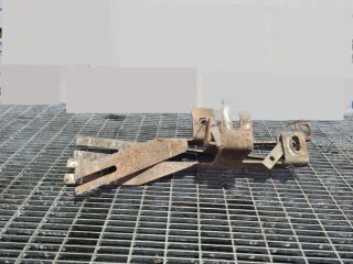 bontott VW TOUAREG Tartó Bak