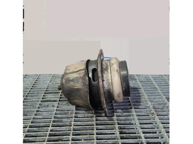 bontott VW TOUAREG Tartó Bak