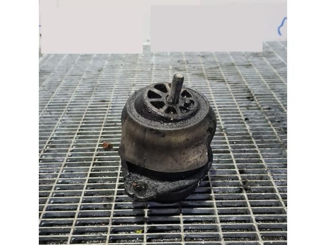 bontott VW TOUAREG Tartó Bak