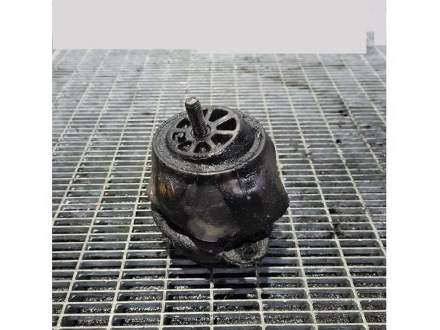 bontott VW TOUAREG Tartó Bak