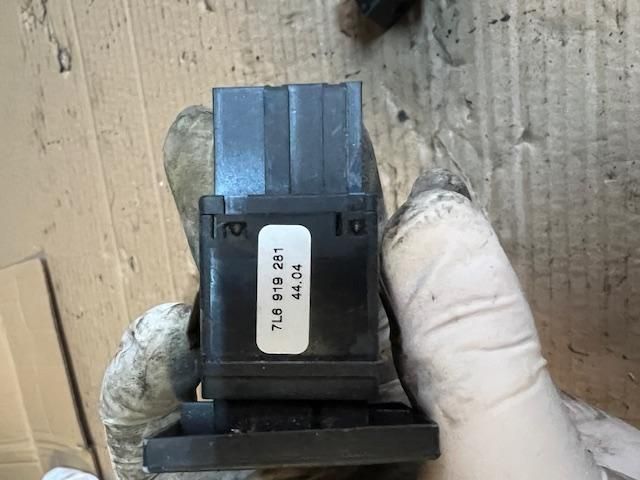 bontott VW TOUAREG Tolatóradar Kapcsoló