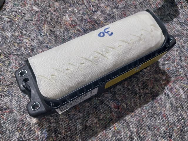 bontott VW TOUAREG Utasoldali Légzsák