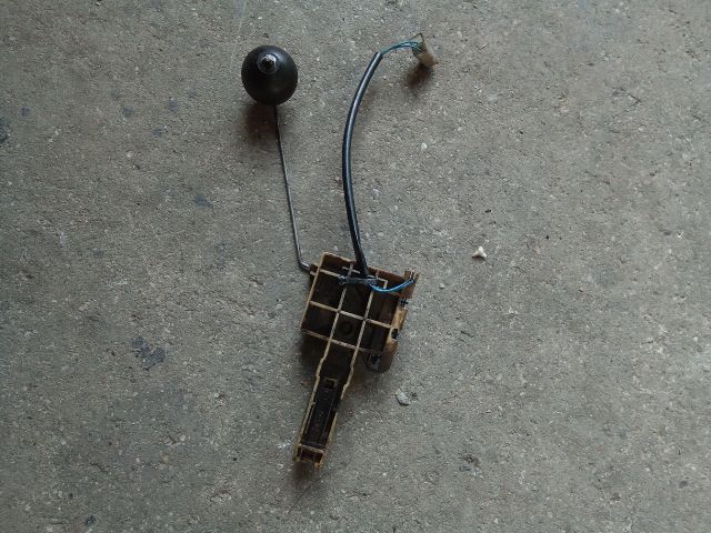 bontott VW TOUAREG Üzemanyagszint Jeladó