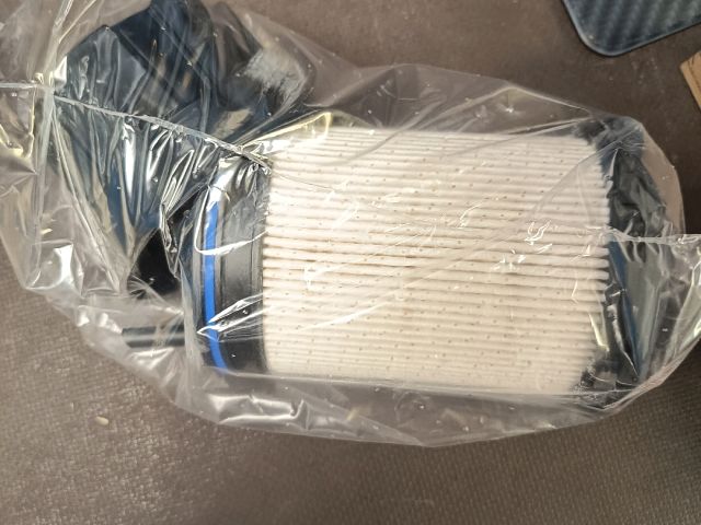 bontott VW TOUAREG Üzemanyagszűrő Ház