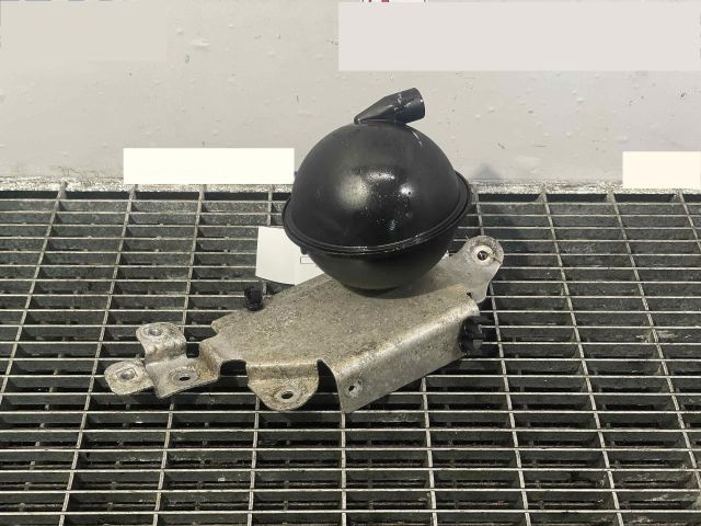 bontott VW TOUAREG Vákum Tartály