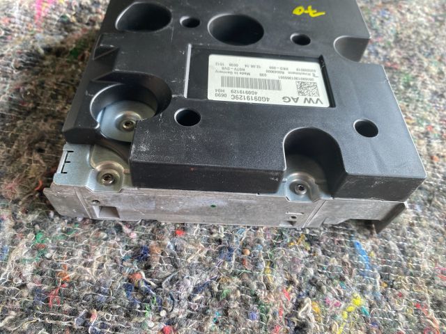 bontott VW TOUAREG Video Elektronika