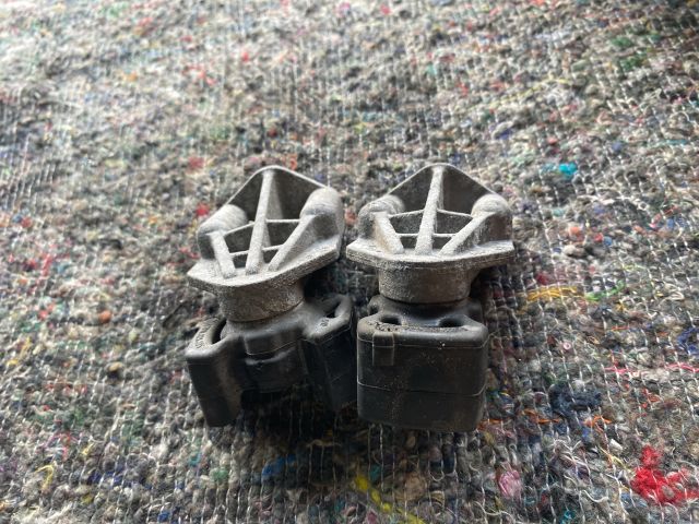 bontott VW TOUAREG Vízhűtő Radiátor Tartó