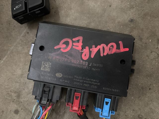 bontott VW TOUAREG Vonóhorog