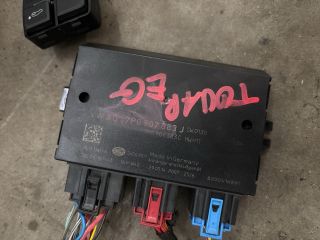 bontott VW TOUAREG Vonóhorog