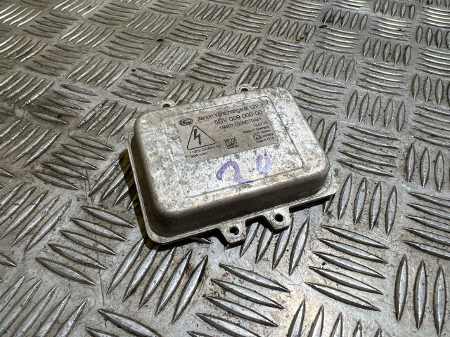 bontott VW TOUAREG Xenon Trafó