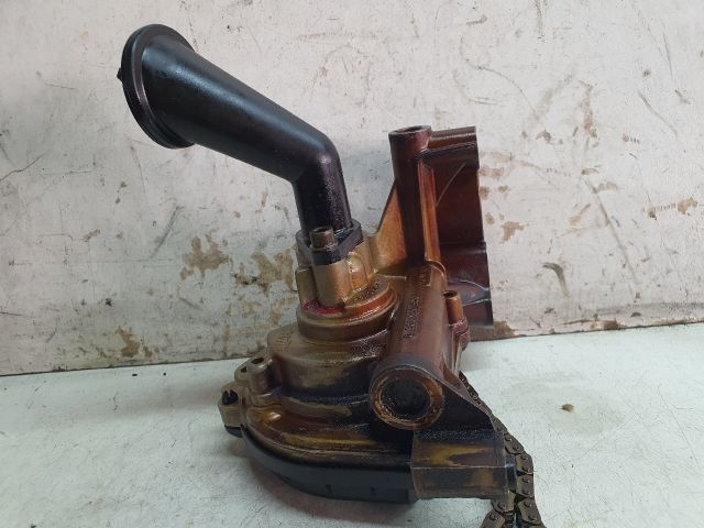 bontott VW TOURAN Olajszivattyú