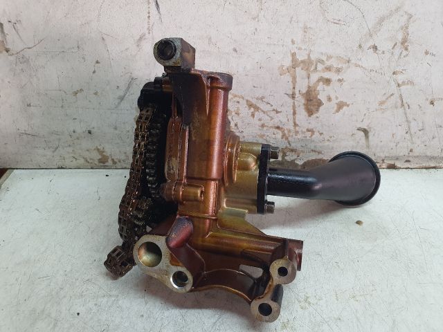 bontott VW TOURAN Olajszivattyú