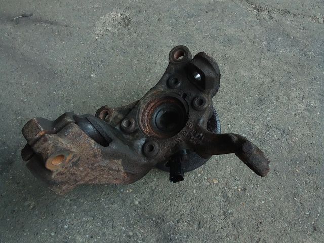 bontott VW TOURAN Bal első Csonkállvány Kerékaggyal