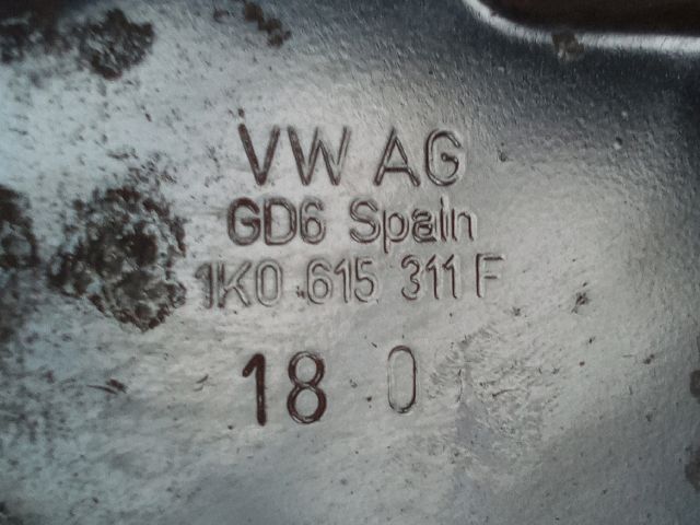 bontott VW TOURAN Bal első Fék Porvédő Lemez