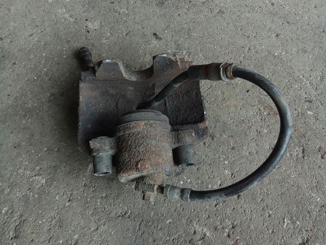 bontott VW TOURAN Bal első Féknyereg Munkahengerrel