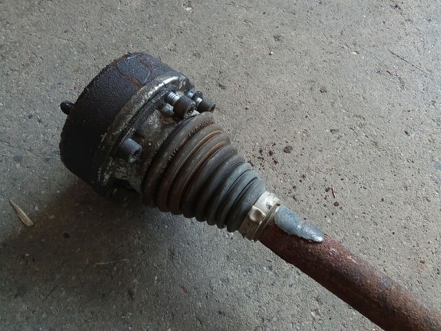 bontott VW TOURAN Bal Féltengely