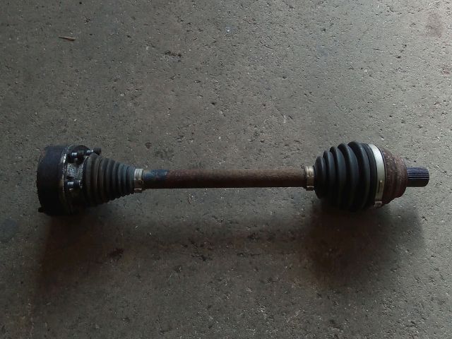 bontott VW TOURAN Bal Féltengely