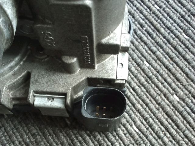 bontott VW TOURAN Fojtószelep (Elektromos)