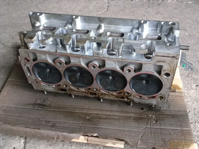 bontott VW TOURAN Hengerfej