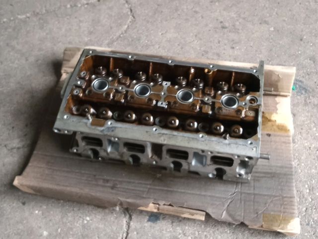 bontott VW TOURAN Hengerfej