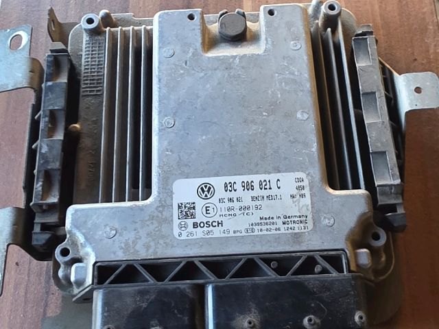 bontott VW TOURAN Motorvezérlő