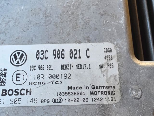 bontott VW TOURAN Motorvezérlő