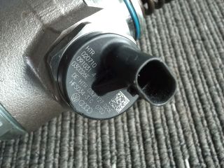 bontott VW TOURAN Nagynyomású Szivattyú