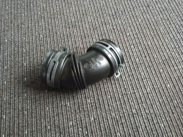 bontott VW TOURAN Turbócső