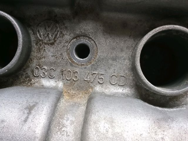 bontott VW TOURAN Vezérműtengely Házzal