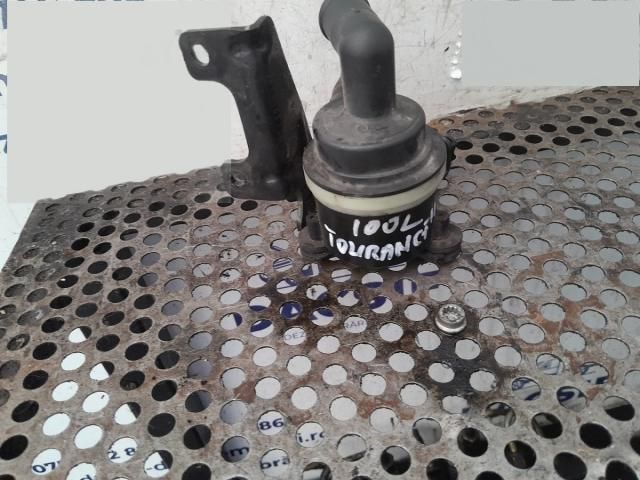 bontott VW TOURAN Vízpumpa