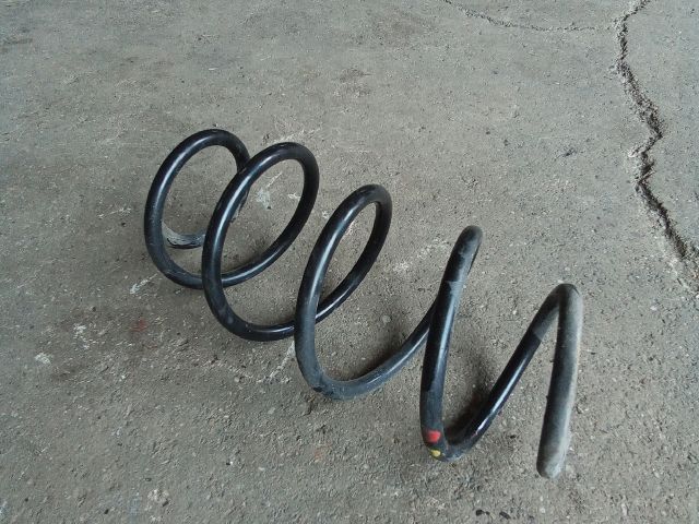 bontott VW TOURAN Első Rugó