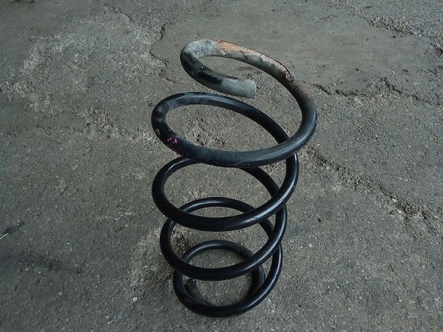 bontott VW TOURAN Első Rugó