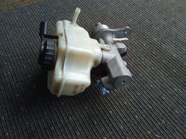 bontott VW TOURAN Főfékhenger