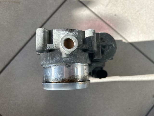 bontott VW TOURAN Fojtószelep (Elektromos)