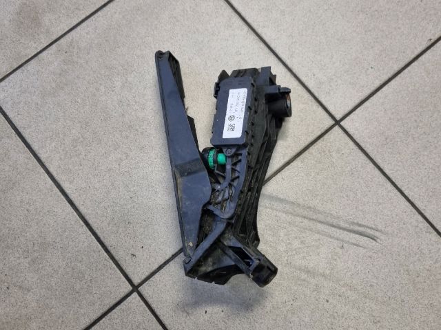 bontott VW TOURAN Gázpedál (Elektromos)