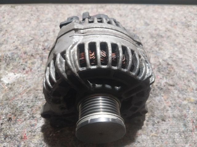 bontott VW TOURAN Generátor