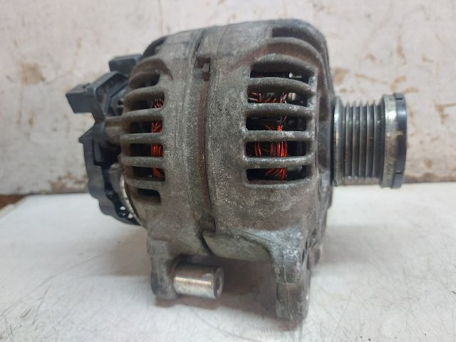 bontott VW TOURAN Generátor