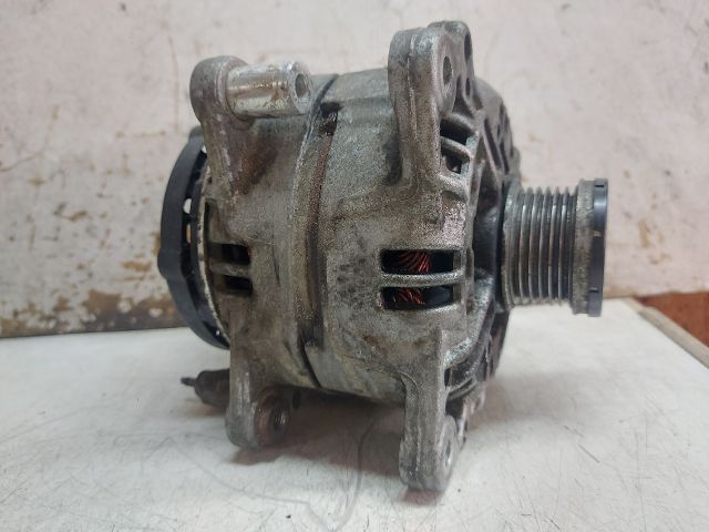 bontott VW TOURAN Generátor