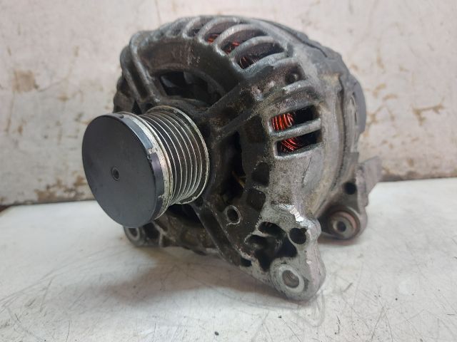 bontott VW TOURAN Generátor