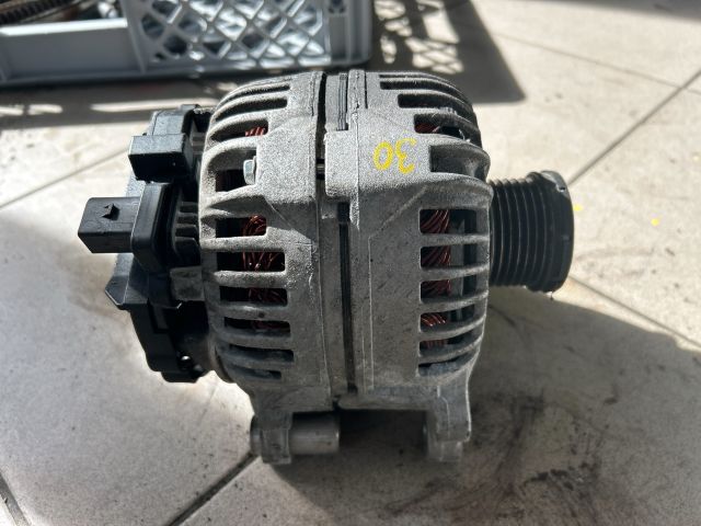 bontott VW TOURAN Generátor