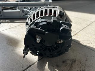 bontott VW TOURAN Generátor