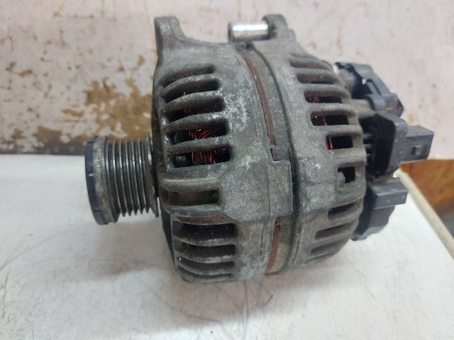 bontott VW TOURAN Generátor