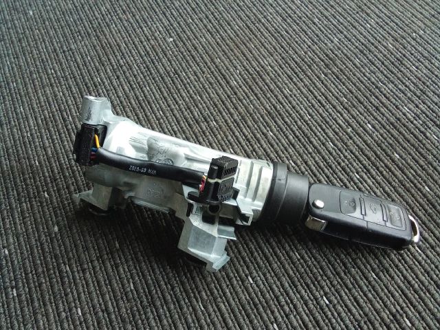 bontott VW TOURAN Gyújtáskapcsoló Házzal