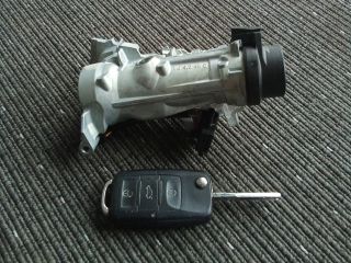 bontott VW TOURAN Gyújtáskapcsoló Házzal