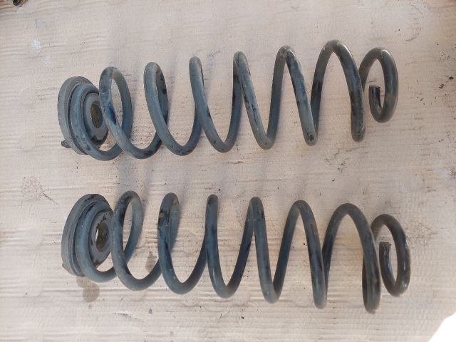 bontott VW TOURAN Hátsó Rugó Pár