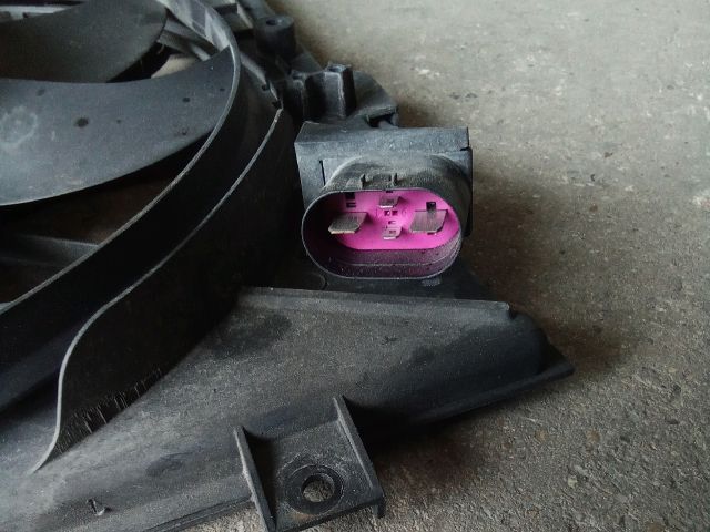 bontott VW TOURAN Hűtőventilátor